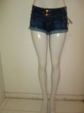 Short jeans combina com tudo.